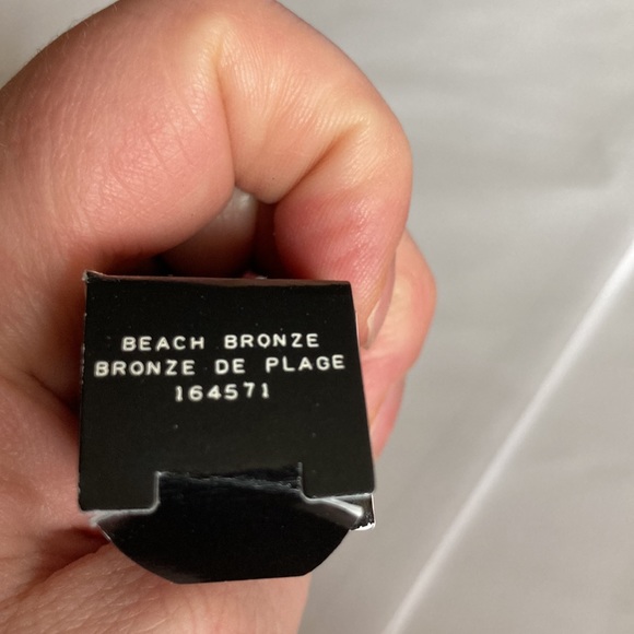 Mary Kay unlimited lip gloss in beach bronze - Picture 2 of 3